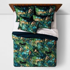 Animal Print Tufted Velvet Quilt+ 2 Standard Shams